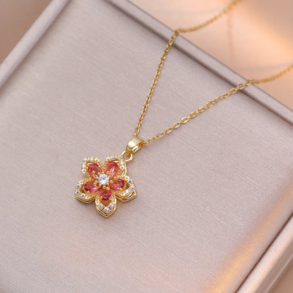 Lumière Floral Necklace