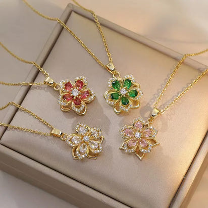 Lumière Floral Necklace
