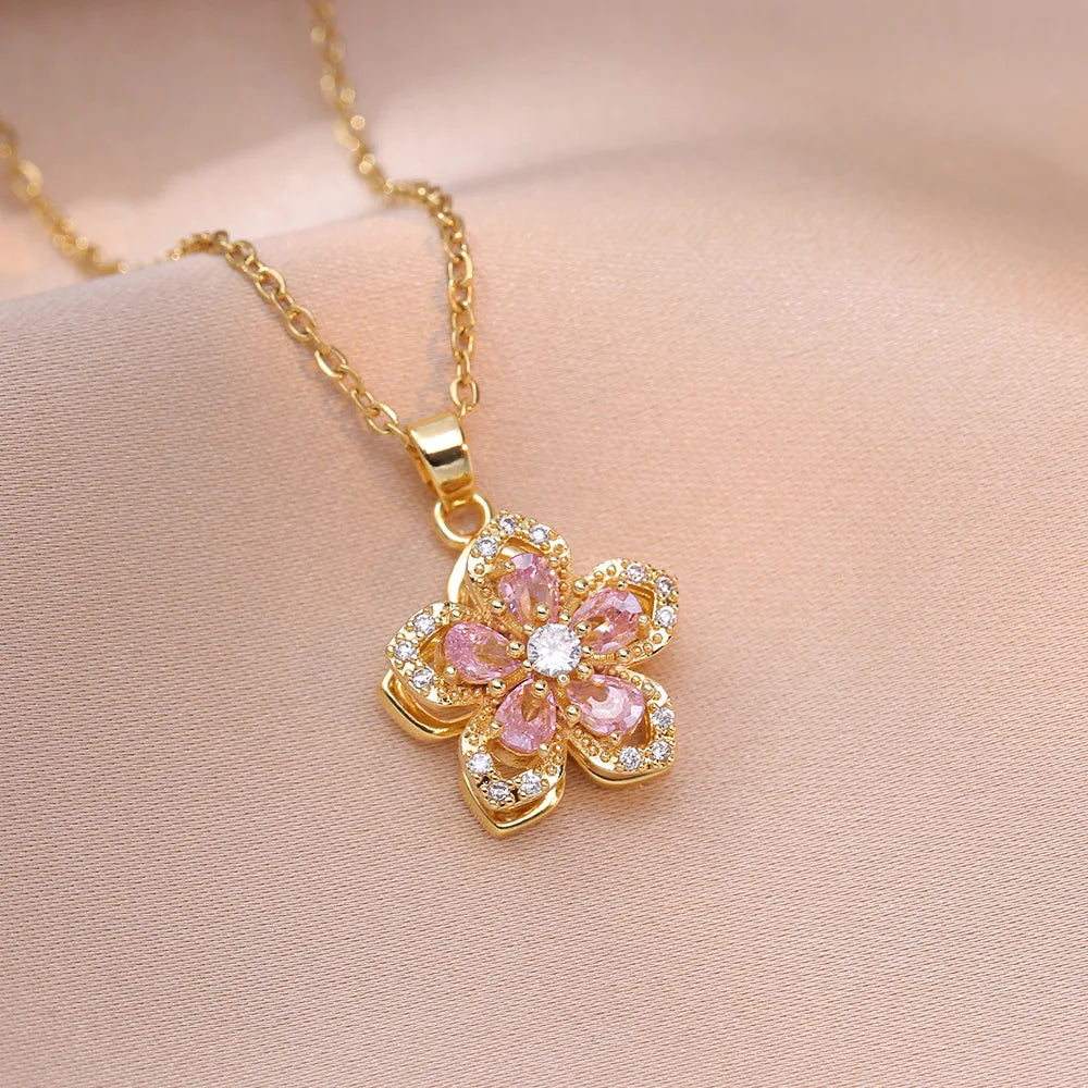 Lumière Floral Necklace